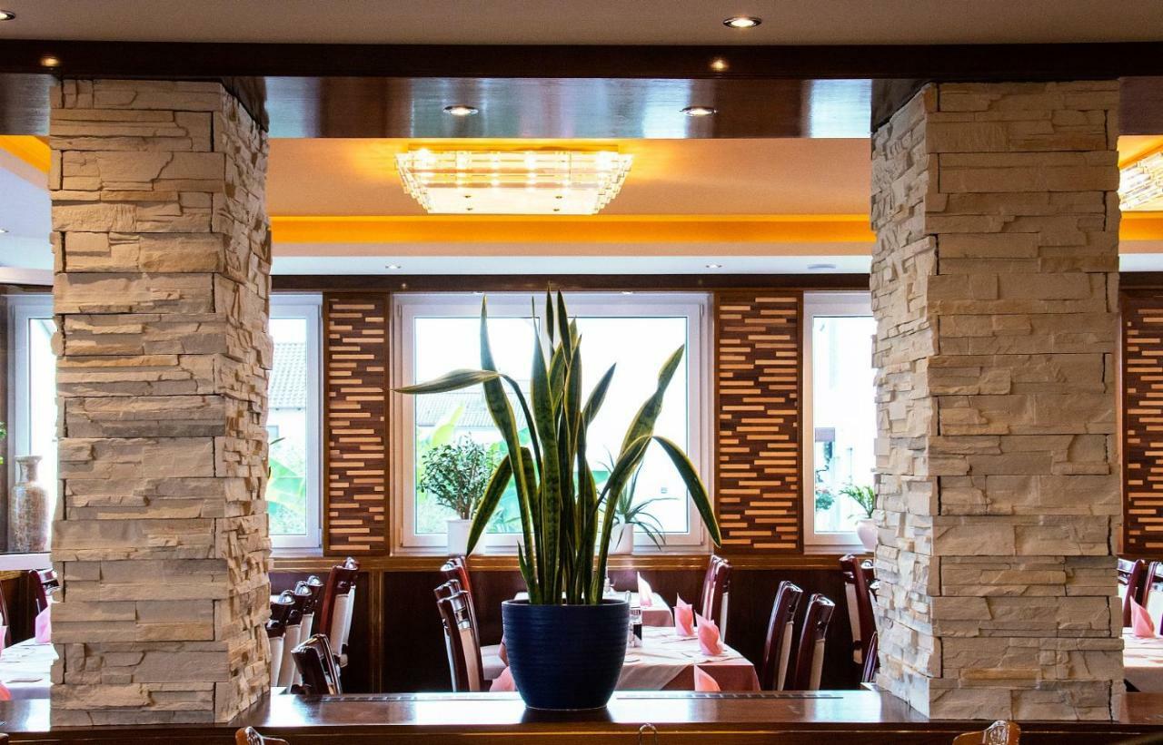 Gaststaette Lin Garden Hotel Untergruppenbach Exterior photo